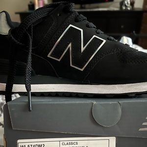 New balance black sneakers women